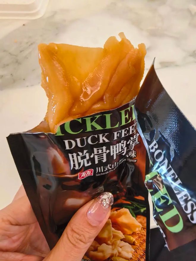 豪交班:亲闺女“出局”了开元ky棋牌70岁重庆富(图3) 豪交班:亲闺女“出局”了开元ky棋牌70岁重庆富(图3)